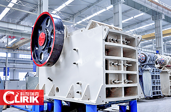 一臺小型碎石機的成本大概是多少?